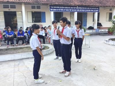 Sân khấu hóa tiểu phẩm và kể chuyện theo tấm gương đạo đức Hồ Chí Minh tuần 21