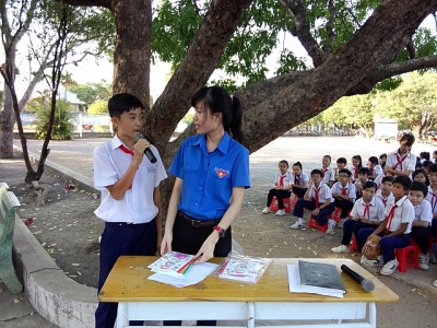 Sinh hoạt kỷ niệm ngày thành lập Đảng