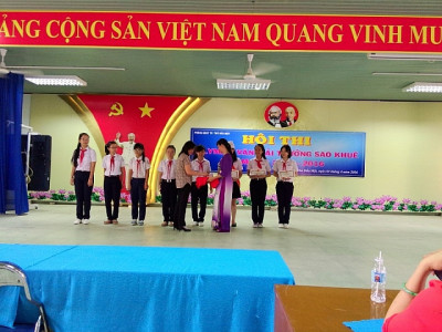 Hai học sinh đạt giải nhất khối 8, công nhận khối 7 trong hội thi Olympic văn giải thưởng Sao Khuê cấp Thành Phố