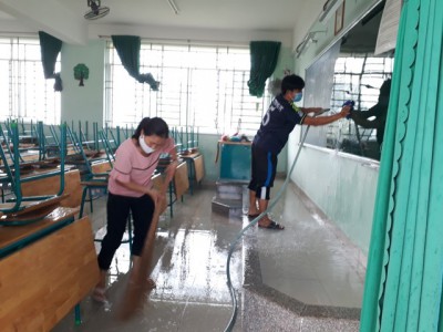 Tổng vệ sinh chuẩn bị năm học mới