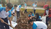 Học sinh chăm sóc Đình thần Tương Bình Hiệp năm 2017