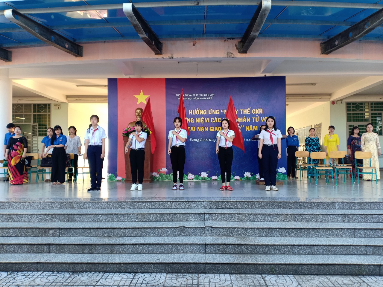 Tưởng nhớ người đi, vì người ở lại!