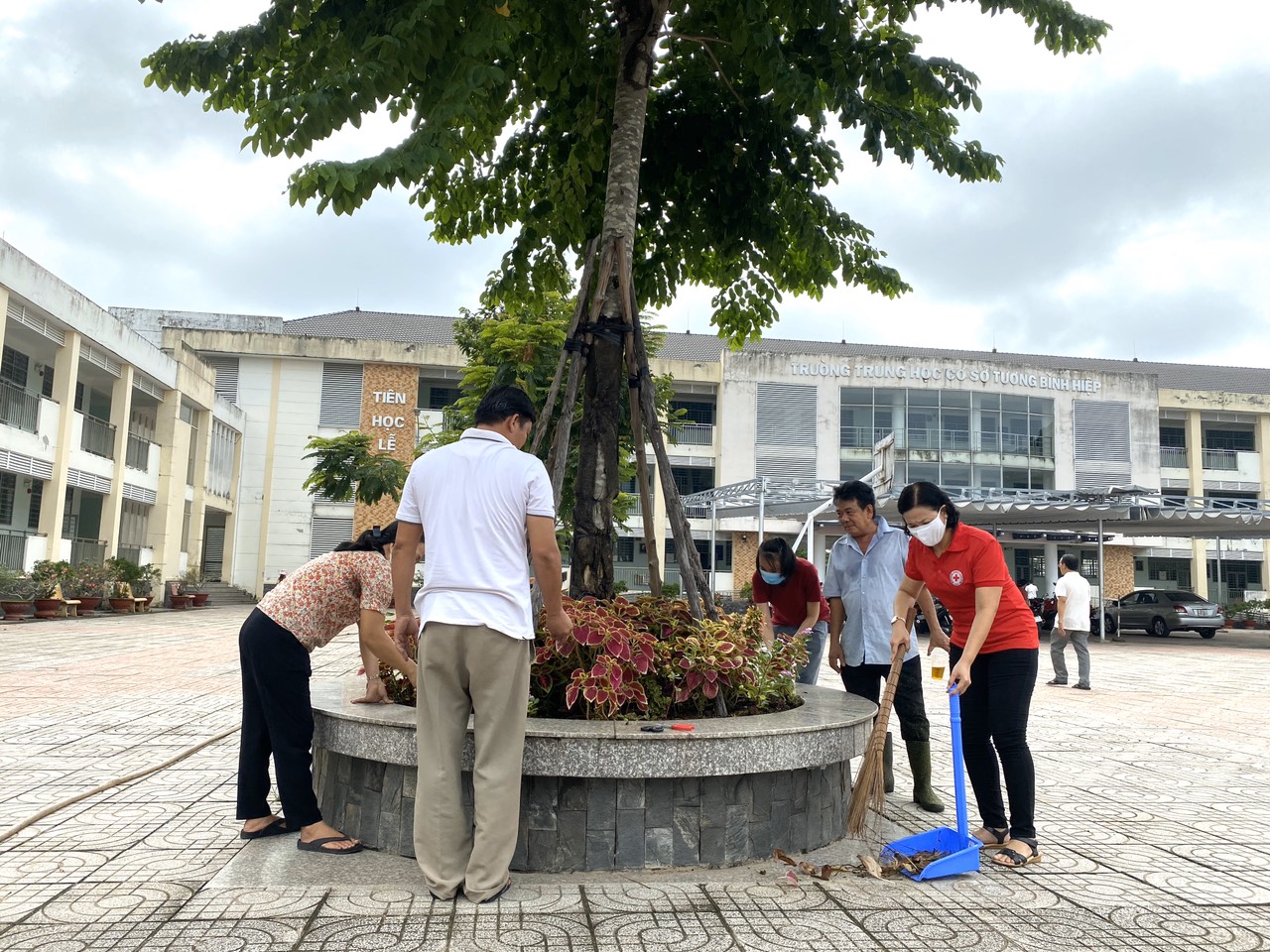 Dọn dẹp vệ sinh môi trường tạo mỹ quan đô thị