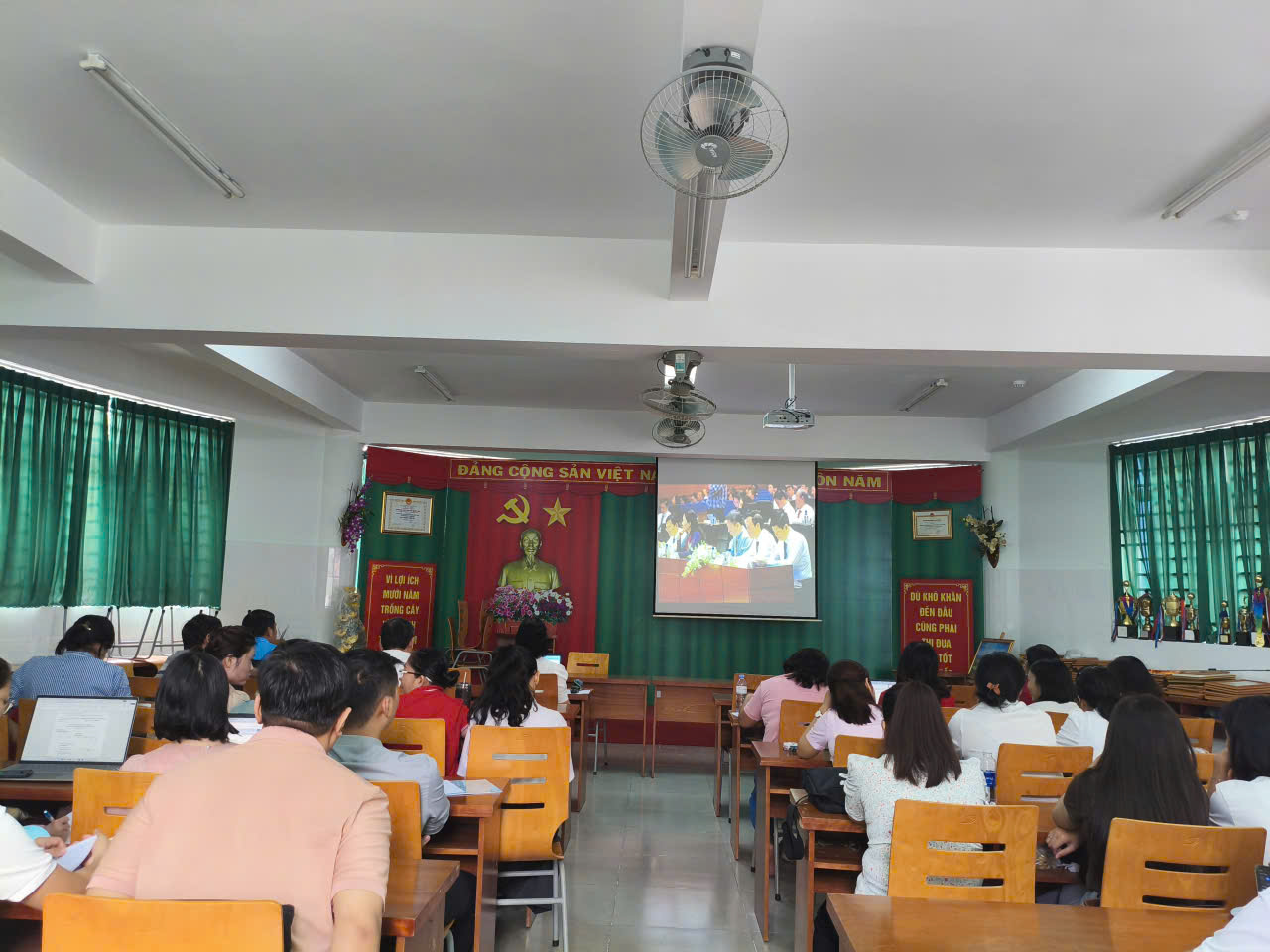 Hội nghị Tổng kết năm học 2024 – 2025 và Triển khai nhiệm vụ năm học 2025 – 2026